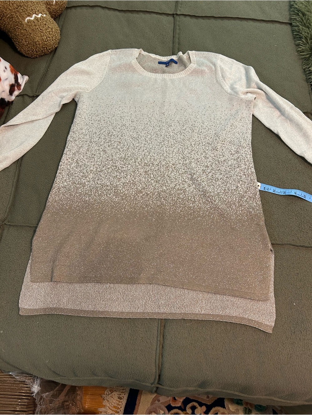 Apt. 9 Gradient Long Sleeve Knit Sweater in Cream and Tan